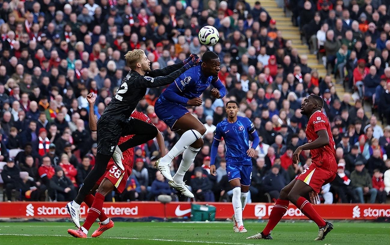 爱游戏官网-关于萨拉赫意外战胜切尔西，比赛局势复杂引爆全场！观众掌声雷动的信息