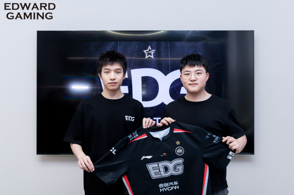 ayx-包含Uzi重要时刻重返赛场，DWG带队取胜！气势如虹延续的词条