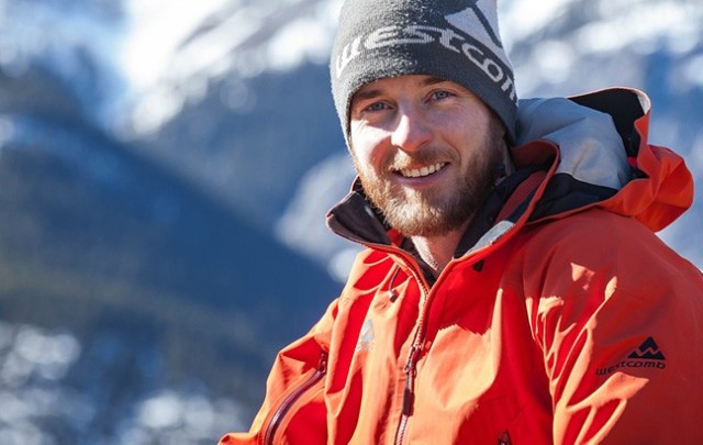 爱游戏官网-包含西亚卡姆在加拿大队比赛中战术调整，战术调整引发热议！热度持续攀升的词条