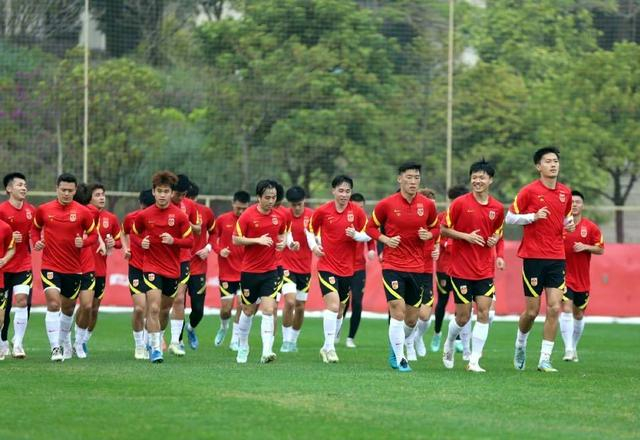 爱游戏体育-世预赛倒计时；莫斯科中央陆军今晨战术微调；细节引发关注；悬念犹存；官宣口径保持一致(国足各项攻防数据平均位列第16)