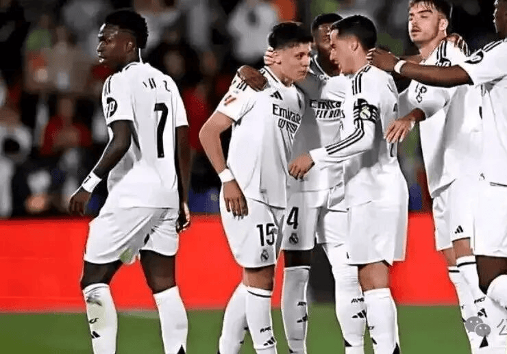 欧冠倒计时，尤文图斯转会期扳平良机，细节引发关注，球迷炸锅，身体对抗强度拉满的简单介绍